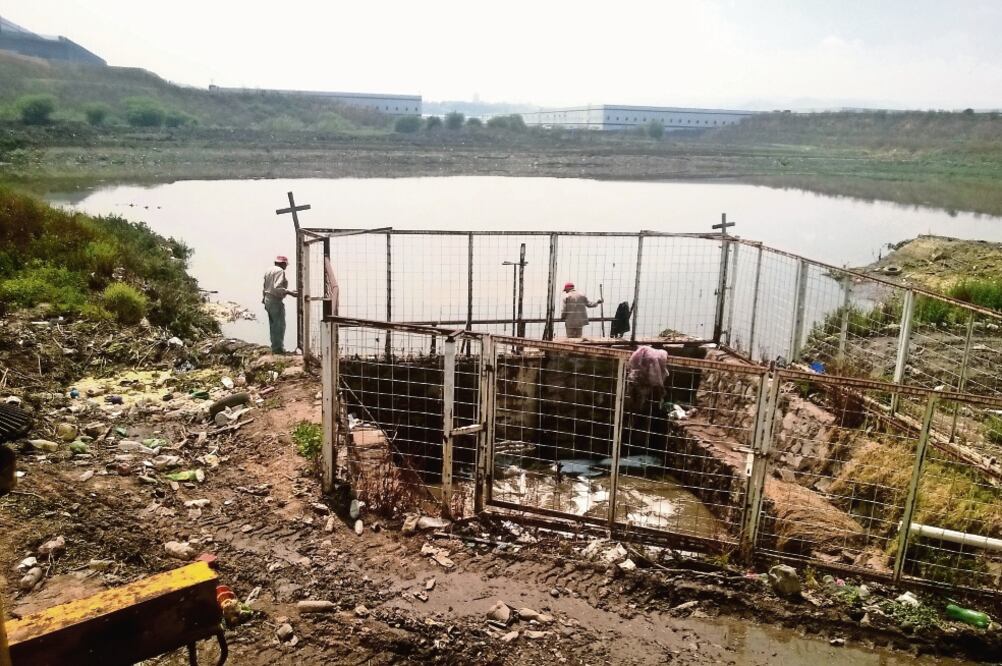 El año pasado el ojo de agua se desbordó dos veces, por lo que los vecinos se sienten alarmados en la época de lluvias (JUAN M. BARRERA. EL UNIVERSAL)
