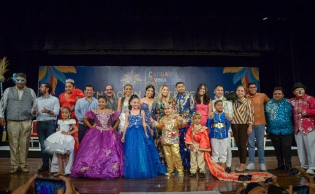 Yeri Mua y Brian Villegas se convierten en los reyes del Carnaval de Veracruz 2022