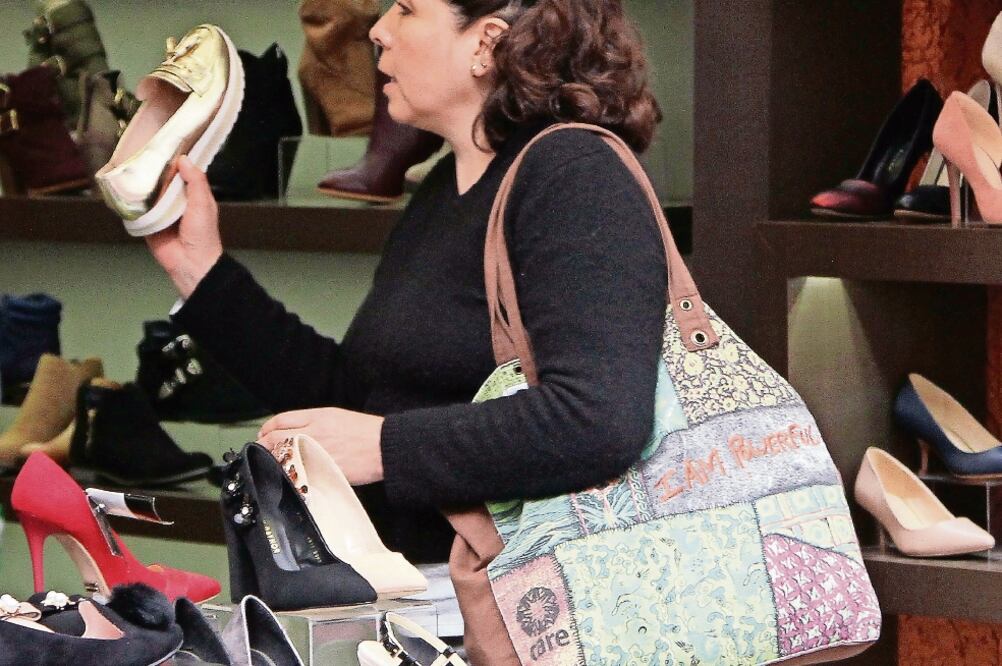 Para abril de 2024, el indicador oportuno estimó que el consumo privado en el mercado interno reportó un avance mínimo de apenas 0.02% (ARCHIVO EL UNIVERSAL)