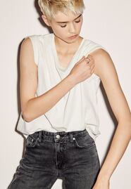 Zara lanza colección de jeans con mezclilla reciclada