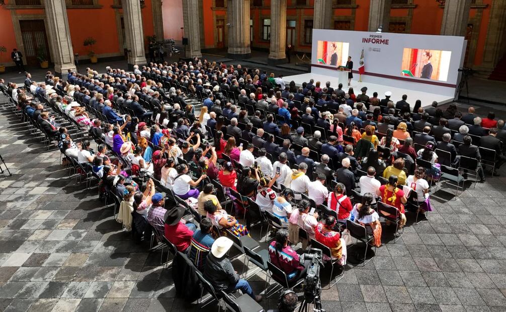 Familia, gabinete y otros poderes, así la organización de los invitados al primer informe de gobierno de la presidenta Claudia Sheinbaum. Foto: Presidencia