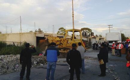 Bloquean la avenida Central por desalojo en Ecatepec