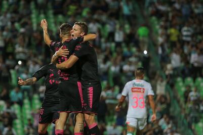 Santos gana su primer encuentro de local