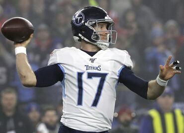 Los Titans le extienden contrato a Ryan Tannehill