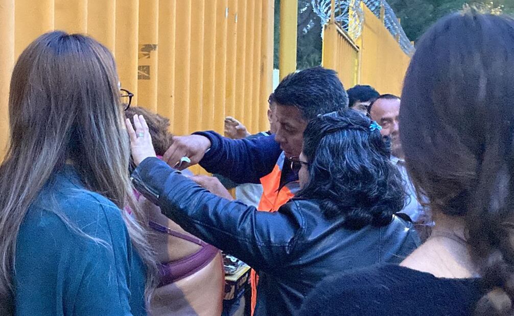 Trabajadores del CCH Azcapotzalco denuncian quemaduras y heridas tras toma del plantel. Foto: Gaspar Betancourt/EL UNIVERSAL
