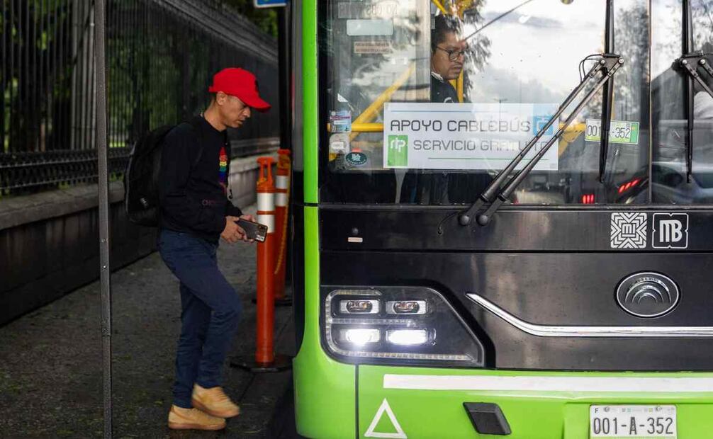 Usuarios de la Línea 3 del Cablebus indican que hace falta señalización para localizar los camiones de la RTP / Foto: Hugo Salvador. EL UNIVERSAL