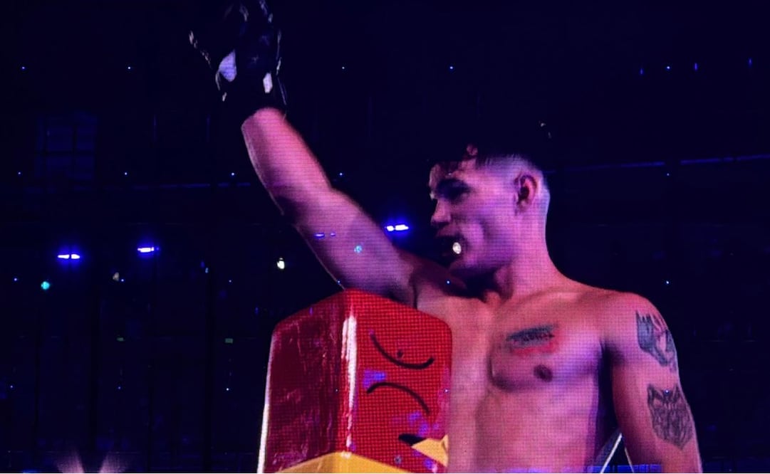 Luis Pride se lleva la noche y vence a Shelao / Foto: Edgar Enríquez - EL UNIVERSAL