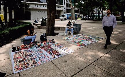 Ambulantes regresan a Paseo de la Reforma; torean a autoridades