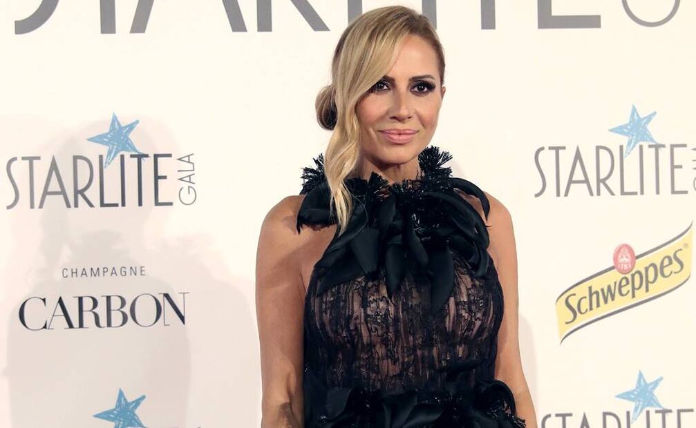 Marta Sánchez sufre accidente con su vestuario. FOTO: Archivo