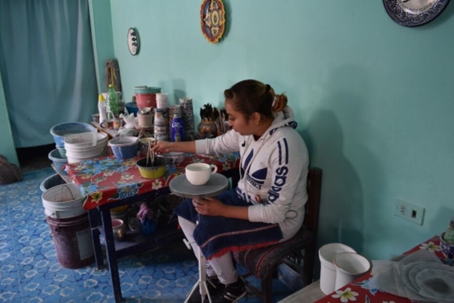 Con diseño mexicano, jóvenes apoyan a artesanos
