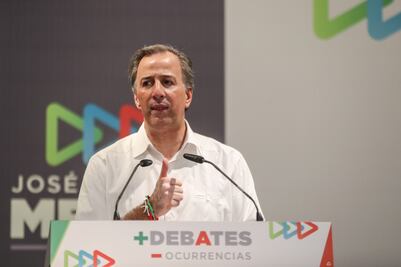 Agasaja José Antonio Meade a mamás con bolsas y ‘no te quemes’
