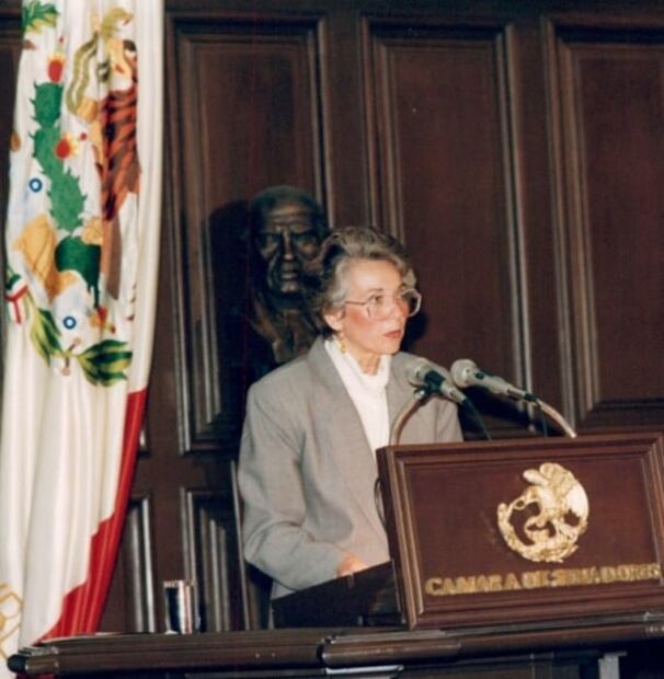 Así lucía Olga Sánchez Cordero cuando rindió protesta como ministra de la Corte en 1995 