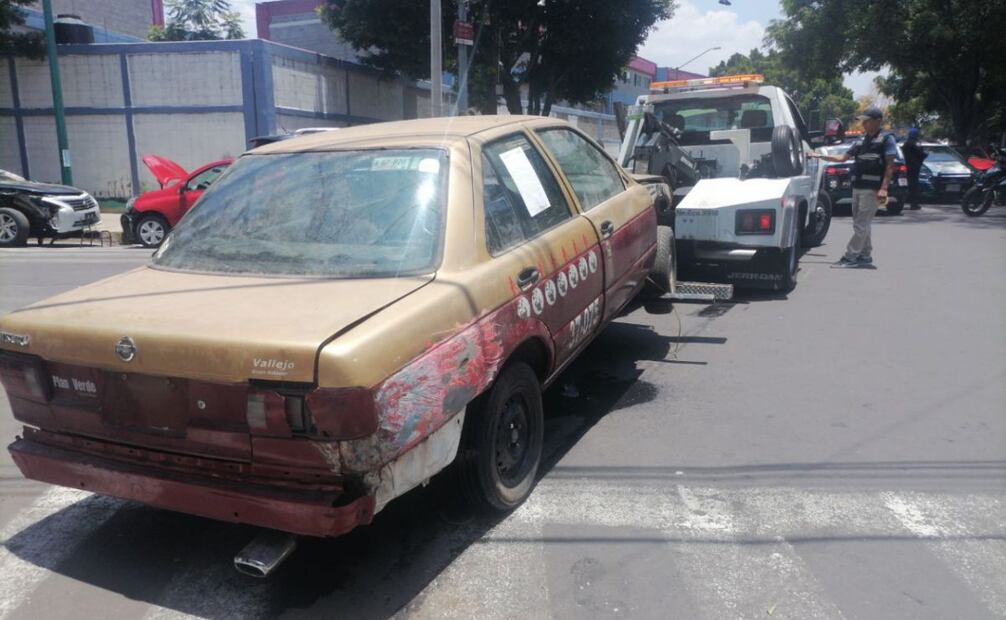 265 fueron enganchados por grúas para ser retirados. Foto: Especial.