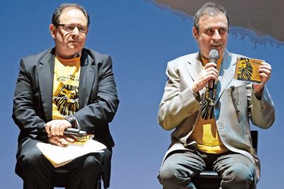 "El rey León" cantará en español