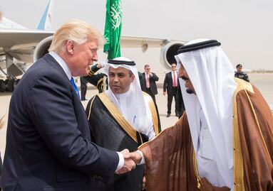 Trump y el rey Salman de Arabia refuerzan su alianza estratégica
