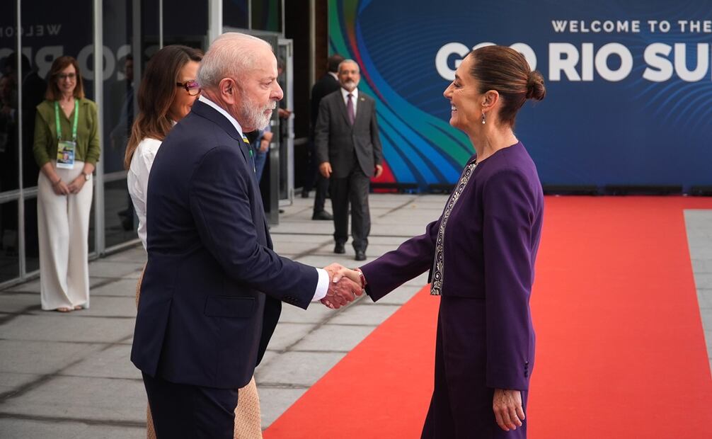 El presidente Luiz Inácio Lula da Silva saluda a la presidenta Claudia Sheinbaum al llegar a la Cumbre G20 en Río de Janeiro. Foto: Presidencia