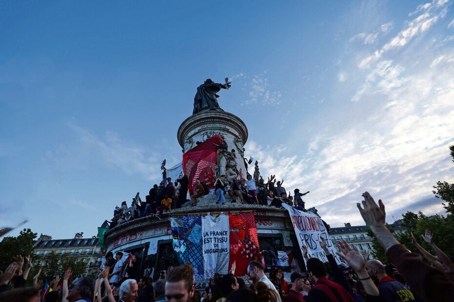Francia: izquierda frena a ultraderecha y reina incertidumbre