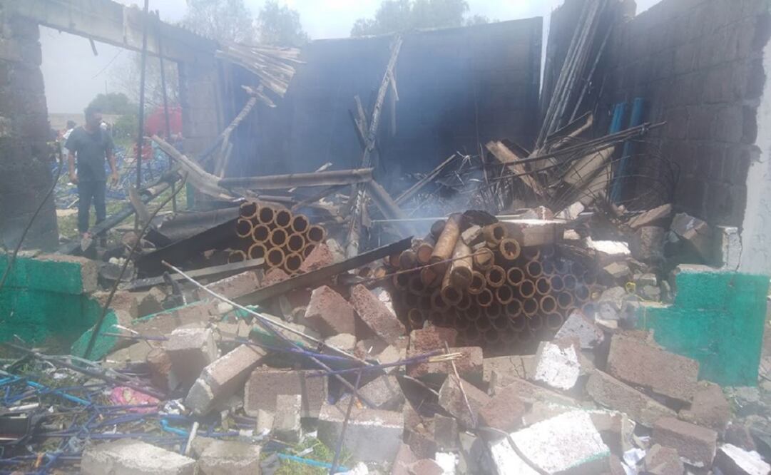 Estallido en Tultepec  Foto: Especial 