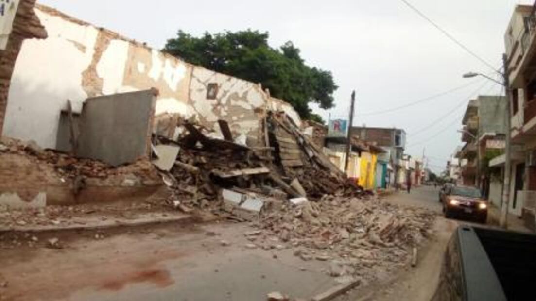 Cae puente en el Istmo tras sismo en Oaxaca; tenía daños de temblor anterior