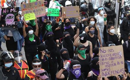 Resultan lesionadas tres personas en marcha feminista de la CDMX