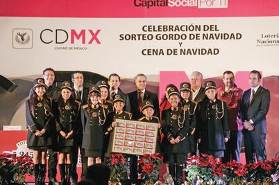 Con cena y sorteo celebran la Navidad 8 mil capitalinos