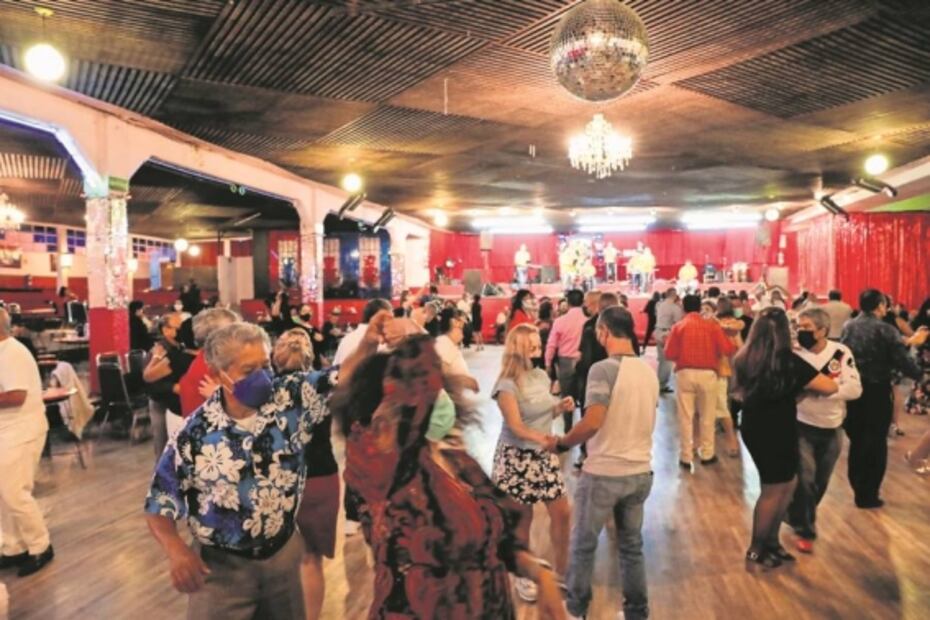 El Salón Los Ángeles libra la pandemia; festeja 85 años con renovación