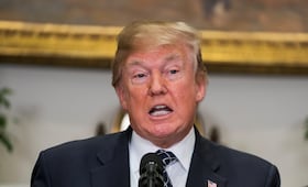 Trump, sobre atacar a Irán: "Puede que lo haga, puede que no"; afirma que su paciencia "ya se ha agotado"