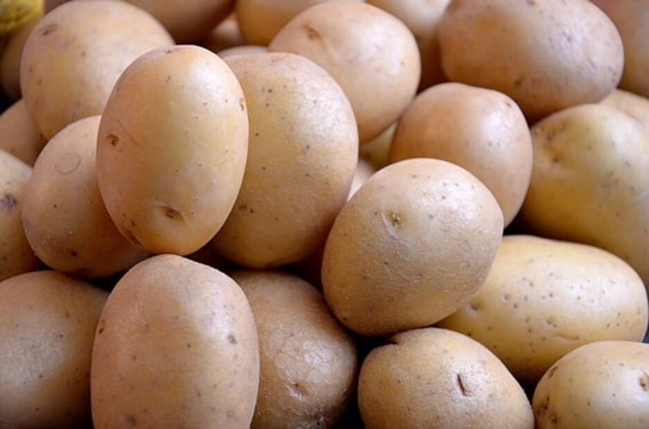 Trucos para cocer papas en el microondas 