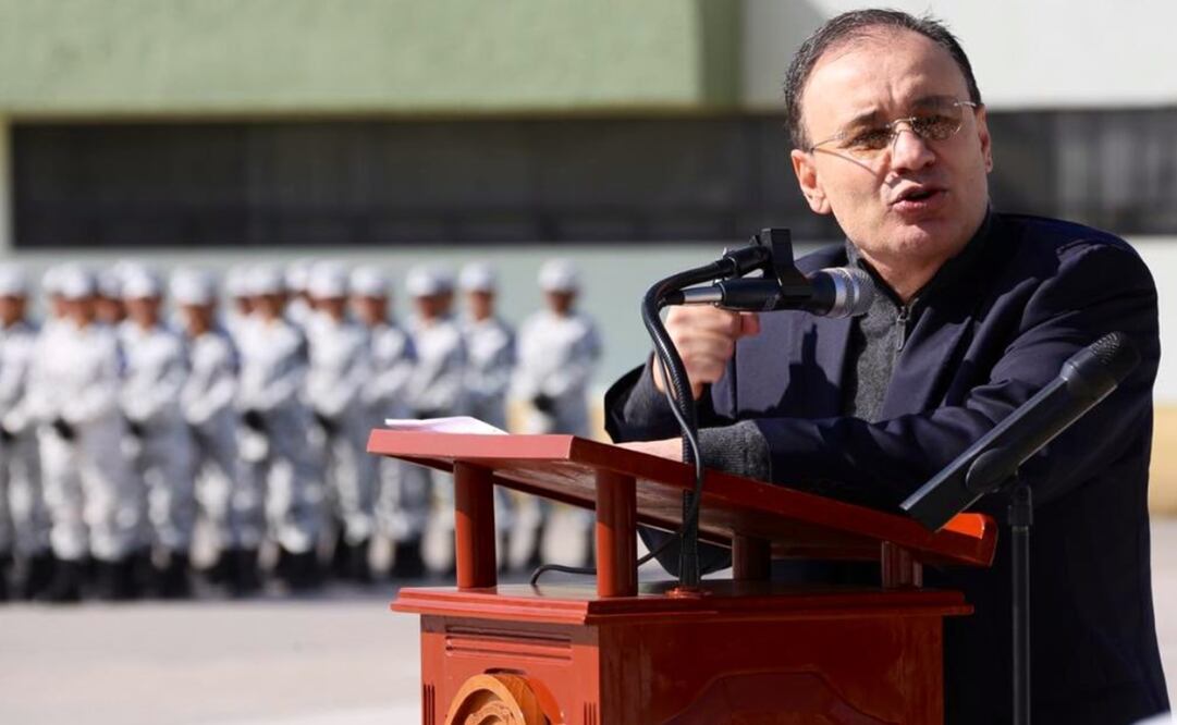 Alfonso Durazo encabezó la graduación de mil 914 elementos. Foto: Twitter @AlfonsoDurazo