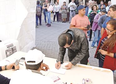 Suman 447 mil votantes en consulta por aeropuerto