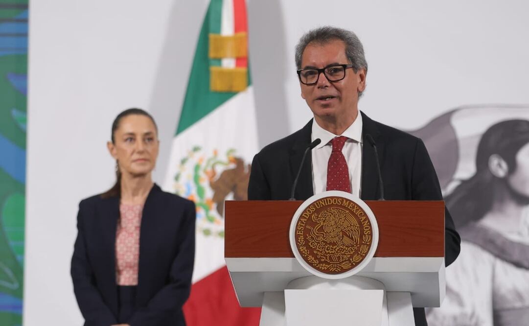 Édgar Amador Zamora, secretario de Hacienda y Crédito Público, en la conferencia matutina de Claudia Sheinbaum. Fotos: Gabriel Pano / EL UNIVERSAL