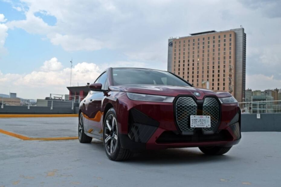 A prueba: BMW iX 2022, una revolución electrificada