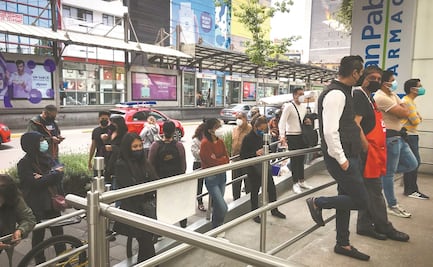 Optan por farmacias ante escasez de tests