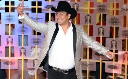 Julión Álvarez: Recuperan camión con equipo musical que le robaron al cantante