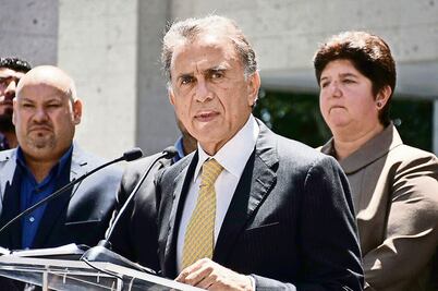 Ex gobernador Yunes Linares denuncia a Cuitláhuac García por daño patrimonial y abusos policiales