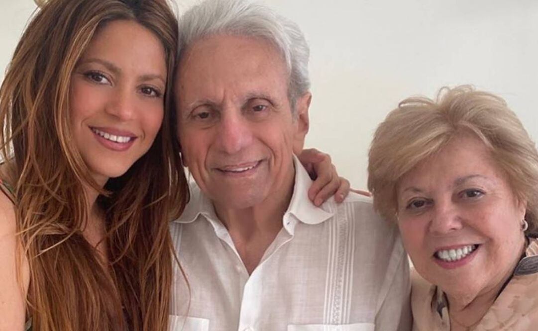 Shakira se ha dejado ver en público con sus padres. Foto: Instagram @shakira