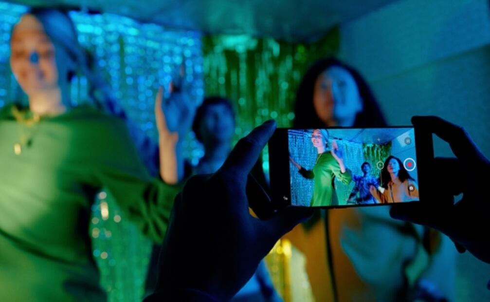 OPPO Reno6 5G, el Smartphone que carga en media hora