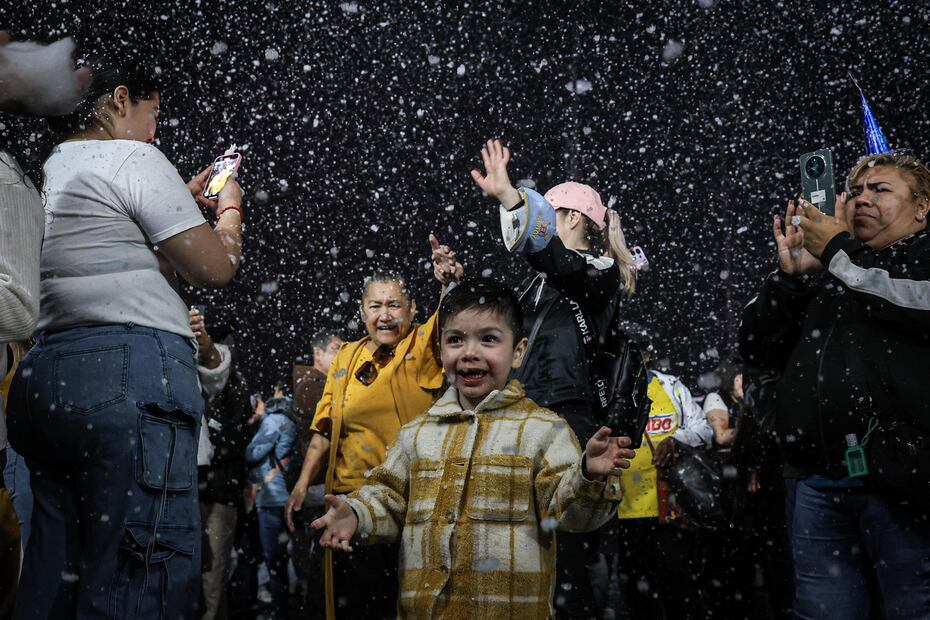 Verbena Navideña en el Zócalo de la CDMX. Foto: Gabriel Pano / EL UNIVERSAL