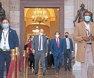 Trump, a juicio; ven difícil una condena