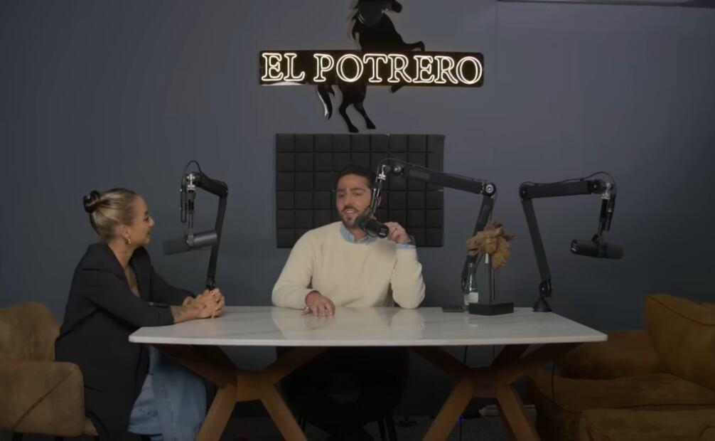 Leslie Gallardo como invitada en "El Potrero Podcast". Foto: Captura de pantalla de YouTube