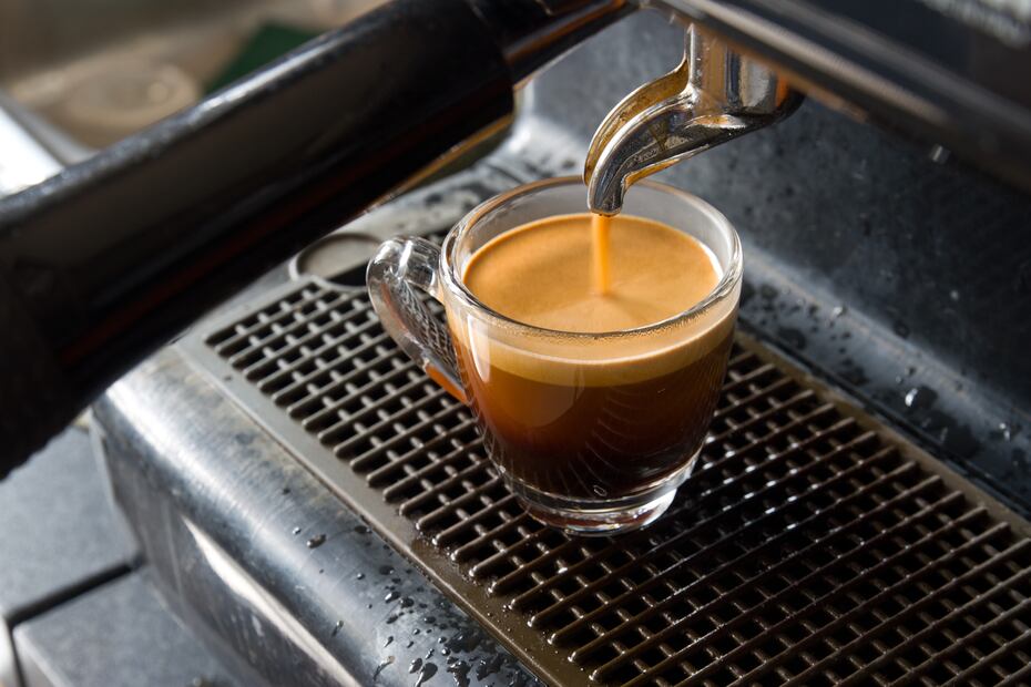 Disfruta las cualidades del café. Foto: Freepick