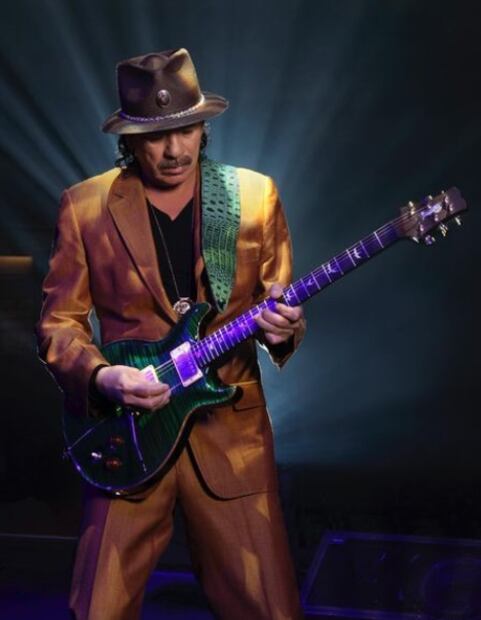 Carlos Santana vuelve a los escenarios después de sufrir un colapso durante uno de sus conciertos