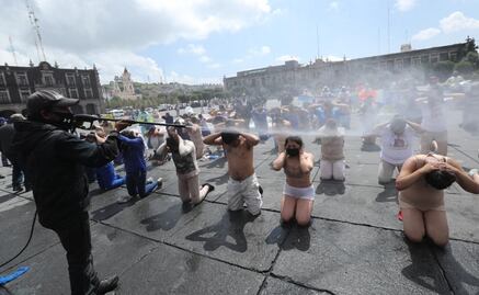 Con performance, en Toluca exigen aplicación de la Ley de Amnistía 