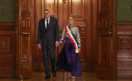 Esto es lo que sabemos del vestido morado que usó Claudia Sheinbaum en el Grito de Independencia
