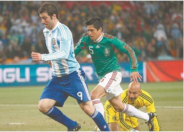 ¿Cuáles son los antecedentes de México ante Argentina y Polonia en los Mundiales?