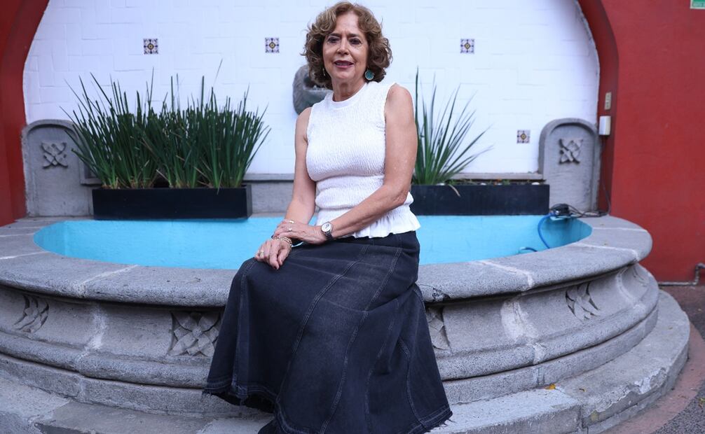 La doctora Rosaura Ruiz, por su nombramiento como titular de la nueva Secretaría de Ciencia, Humanidades, Tecnología e Innovación en el gobierno de Claudia Sheinbaum en la calle de Olivo número 39. Foto: Fernanda Rojas/ El Universal.