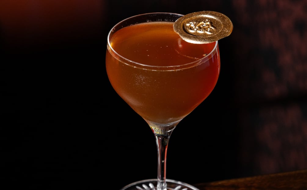 Badka Manhattan. Los cocktails en el bar Gamal, están inspirados en el Medio Oriente. Foto: cortesía