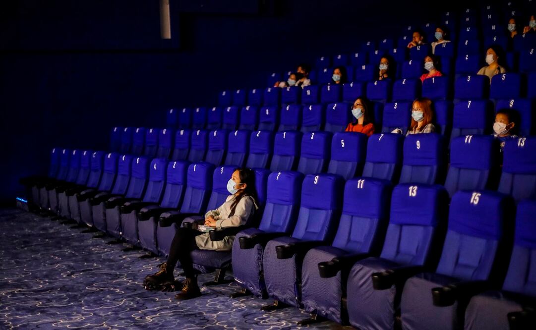 Sin cines, no hay estrenos, pero sin estrenos, el público no va a los cines. Foto: EFE