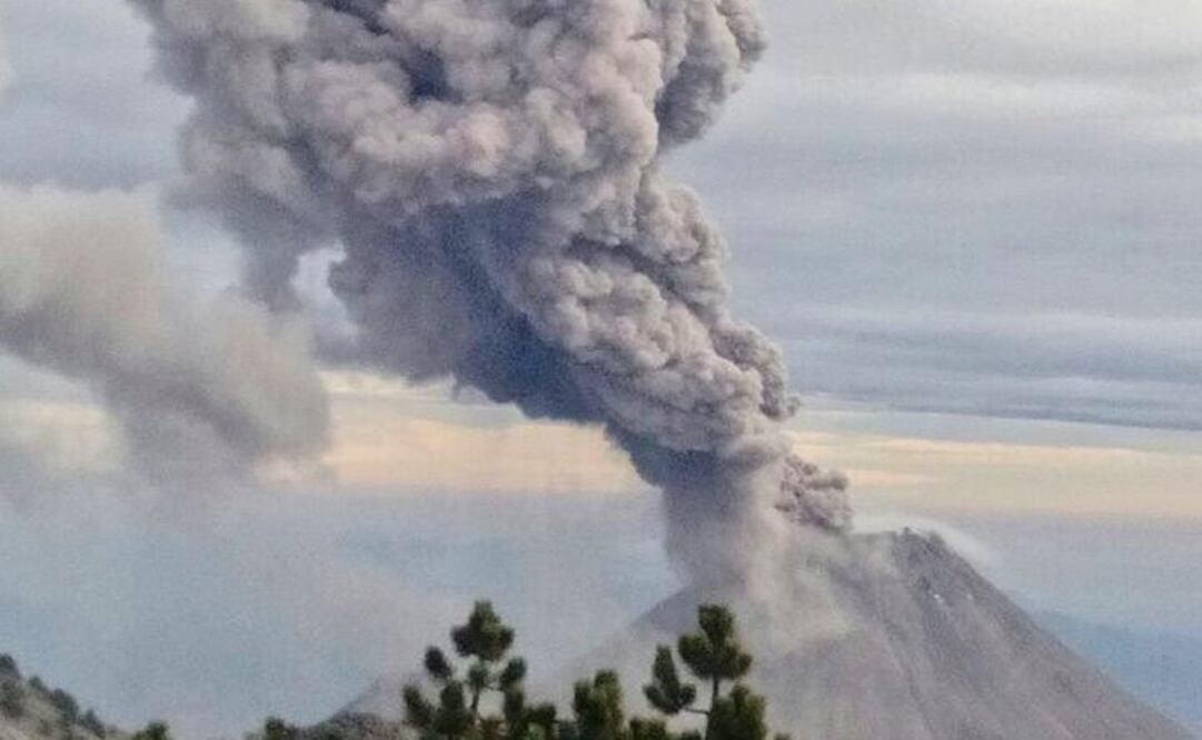 Imagen de la actividad del volcán el día de ayer (Foto: @PCJalisco)