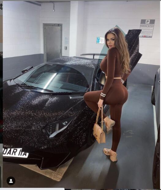 El Lamborghini Aventador cubierto con miles de cristales